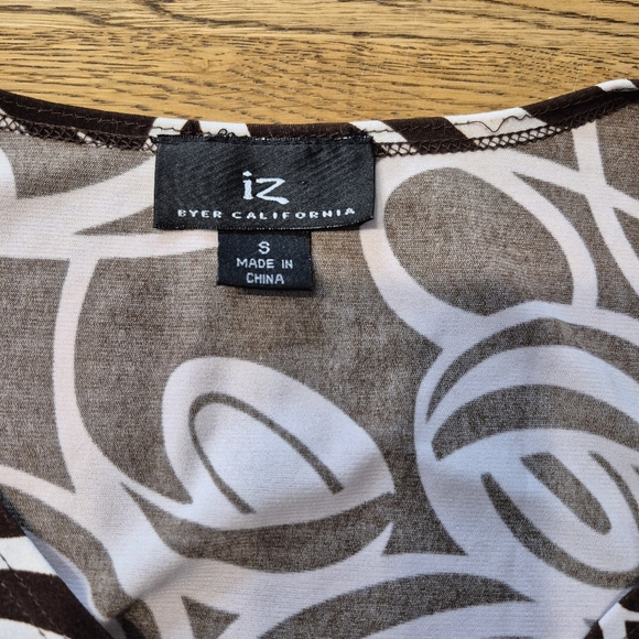 Iz Byer Sleeveless V-Neck Midi A-Line Dress - Picture 8 of 11